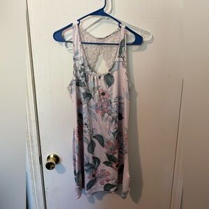 Women’s nightgown size medium